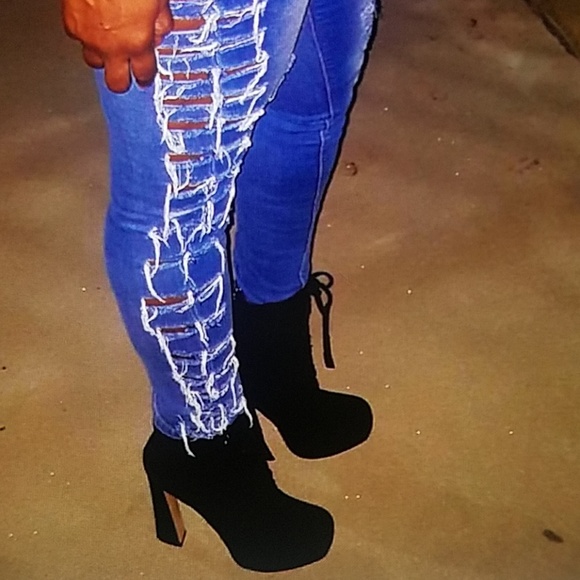 AUTHENTIC MIU MIU lace-up platform booties - Picture 7 of 7